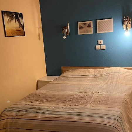 סן סיפריאן Villa 2 Etoiles Proche Plage Et Commerces חדר תמונה