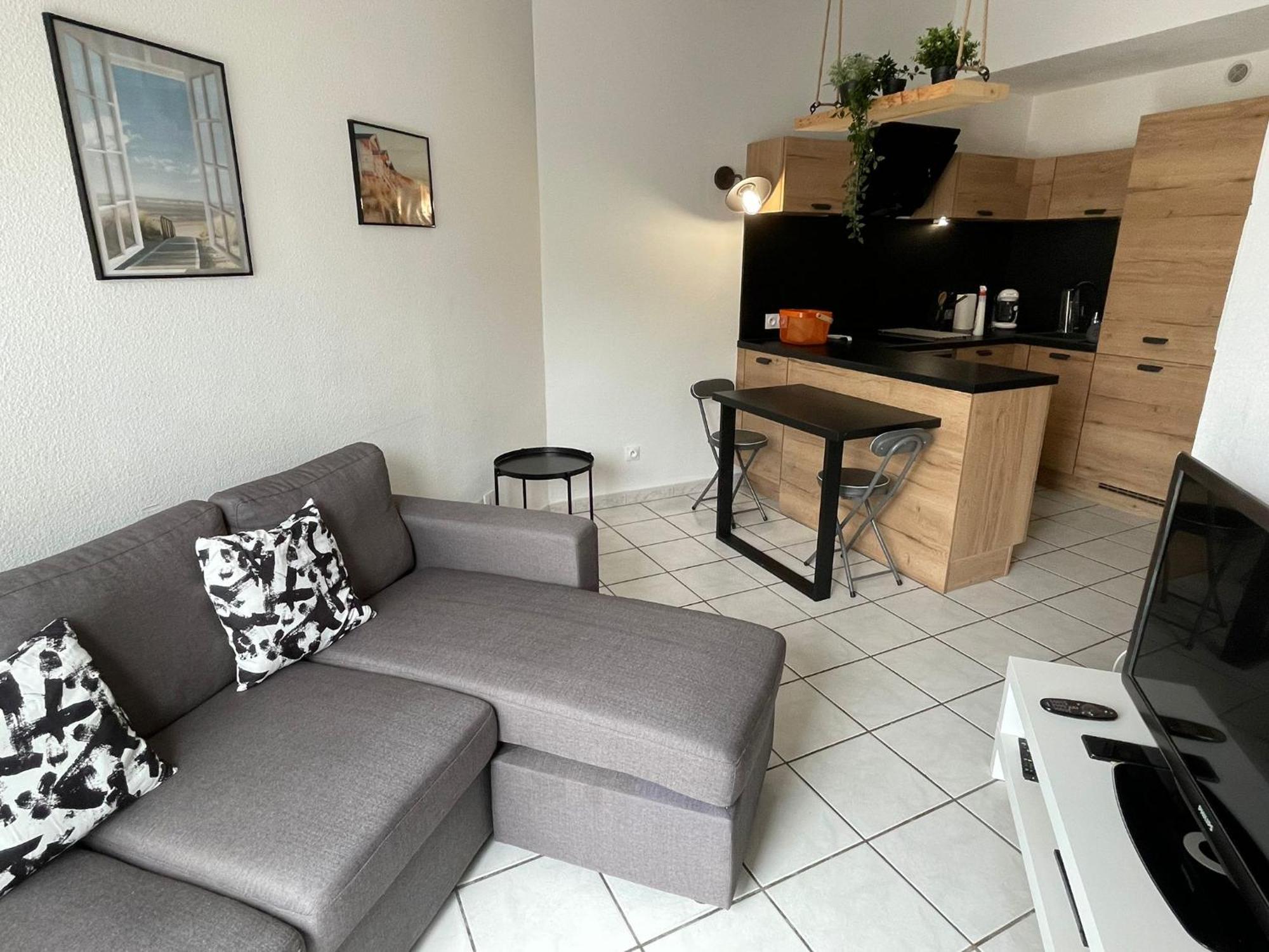 סן סיפריאן Villa 2 Etoiles Proche Plage Et Commerces חדר תמונה